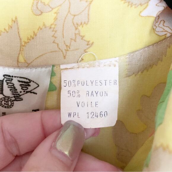 Vintage 70's Vibe Yellow Floral Button Front Long Sleeve Shorts Romper 13/14 - Picture 8 of 8